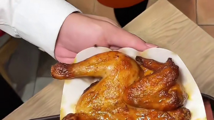 田东美味基周年庆活动，全鸡买一得三