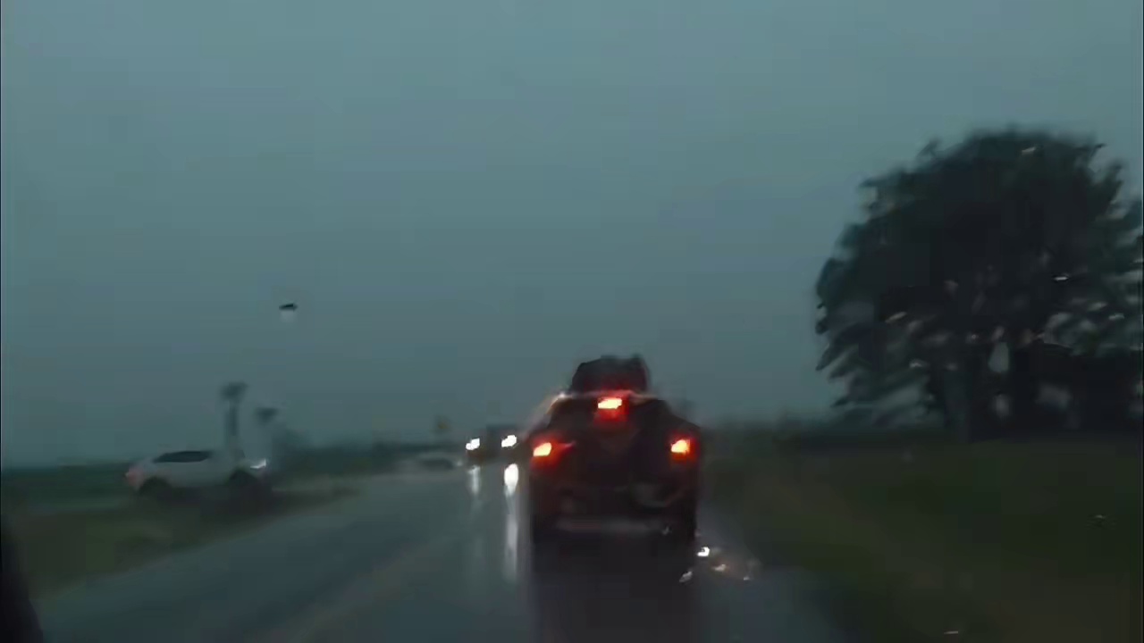 避雷针到底是怎样避雷的？