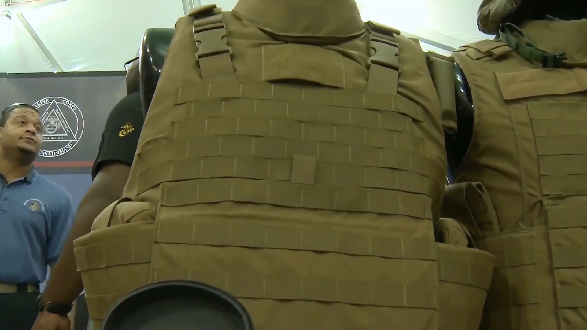 鳞角腹足蜗虽名带蜗，壳却坚如防弹，行走间如披铠甲