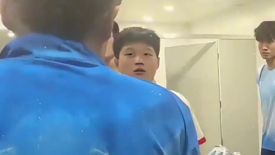 齐齐哈尔男排 校队打职业球队 就这么打进了全国四强