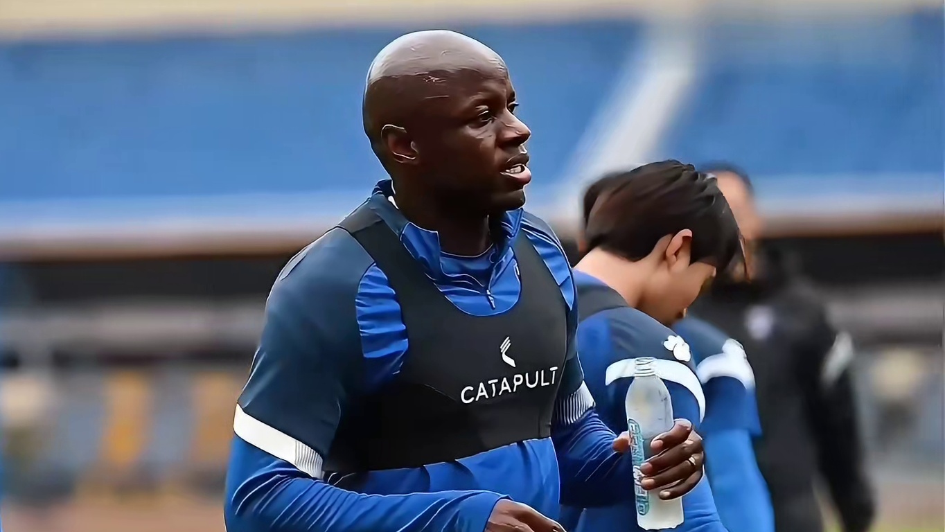 用脚下的球，决定比赛的走向