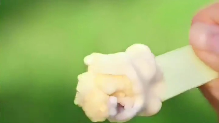 拥有龙队和王楚钦的北京队，队服上原来藏着一个如此甜蜜的国民品牌！北京八喜队加油啊！