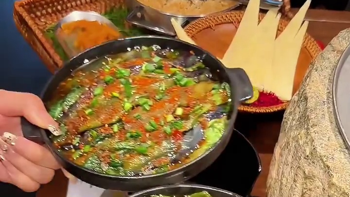 宜家荟聚四楼的的山葵炙烤肉，新鲜食材来自内蒙，是摆盘精致的漂亮饭