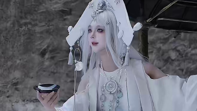 面具之下是更美的面具