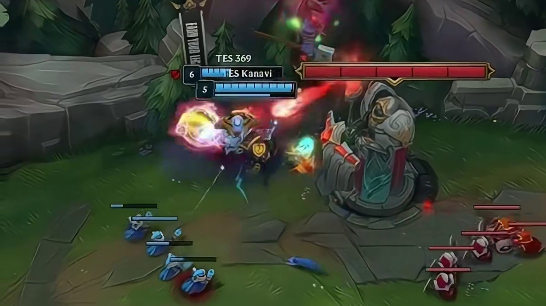 LPL才开始转会一天，Kanavi人已经在HLE基地训练了