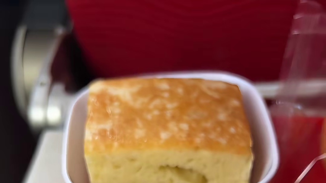 法国巴黎飞突尼斯的飞机餐