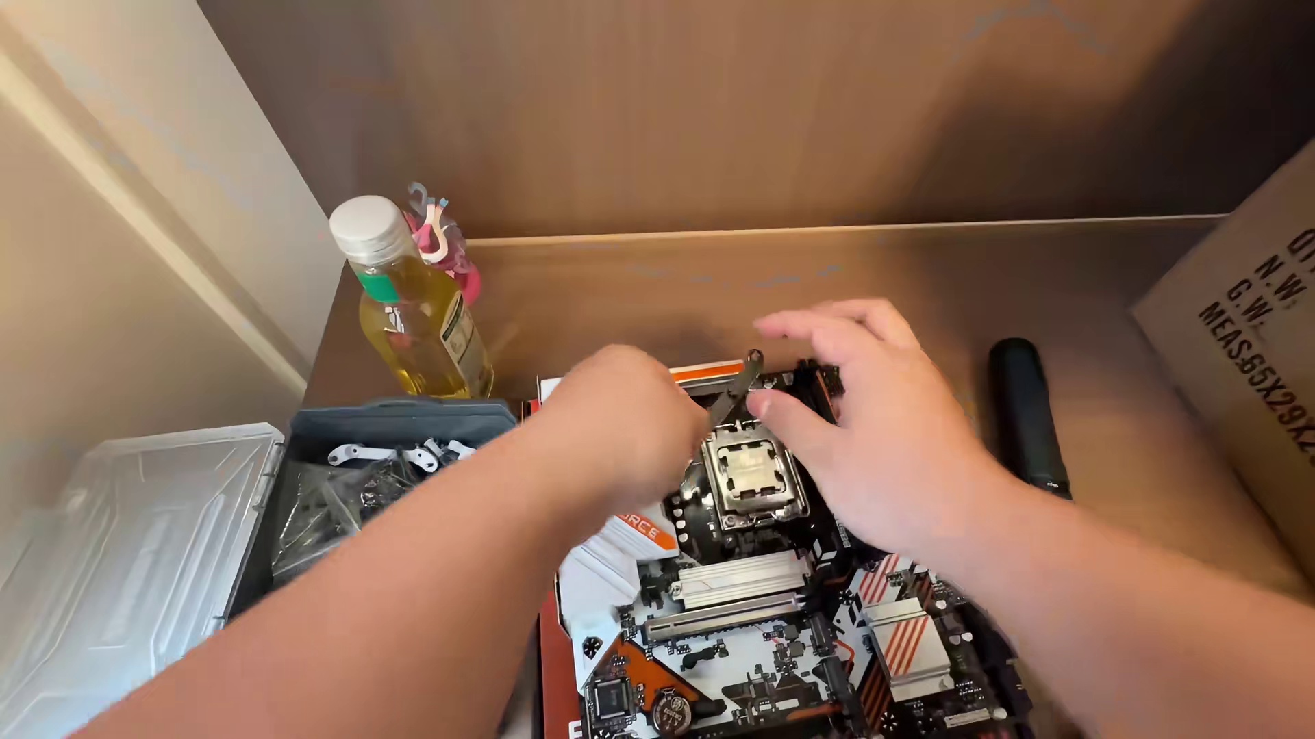 徒弟又整出幺蛾子了？帮粉丝装两台纯黑海景房！ 结尾有配置单