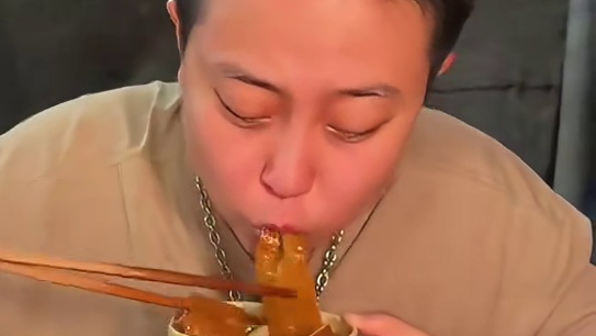 牛油含量70%！这种牛油浓郁到底了才能吃到重庆味道！