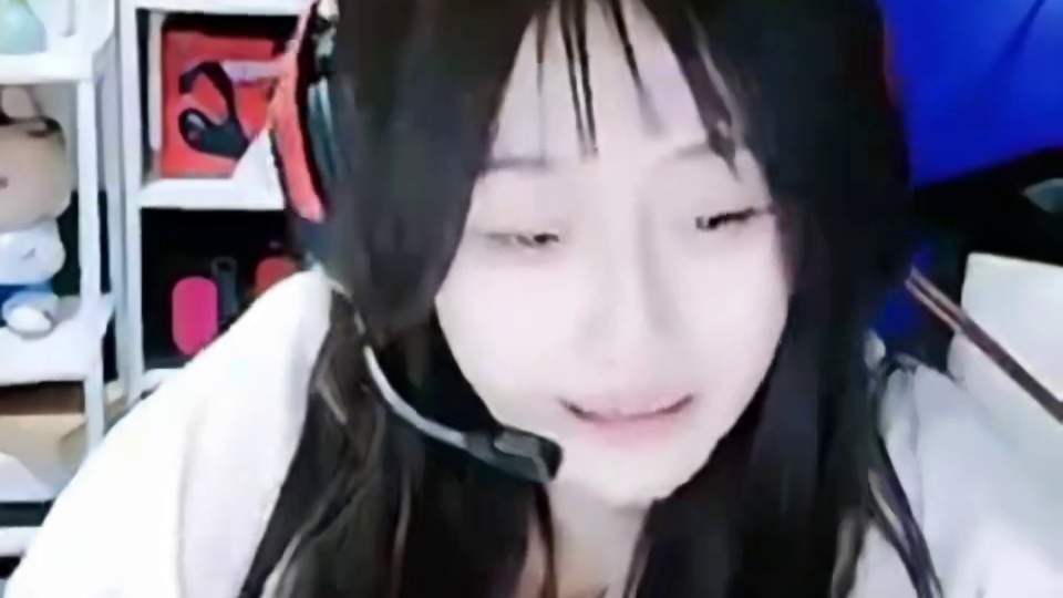 本来以为这种操作只有帽子能做出来，没想到你也是半个帽子啊美黎 #