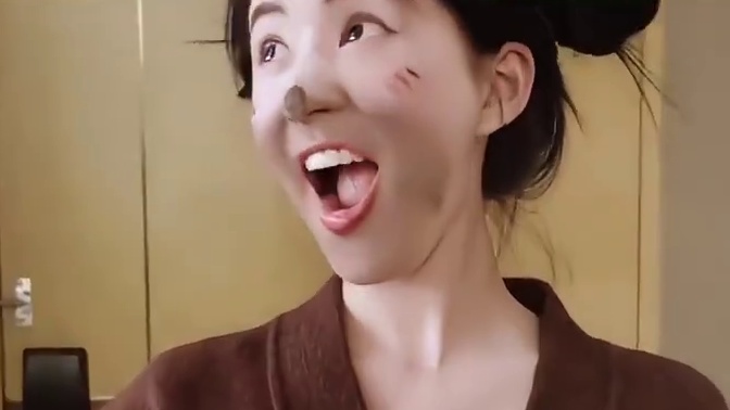 露思和熊二的梦幻联动