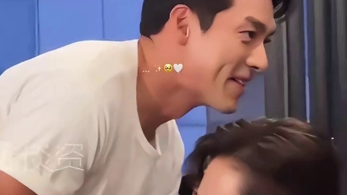 玄彬超绝边界感，比第一次见比心捏碎的哈哈