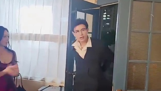 “最高礼仪！”