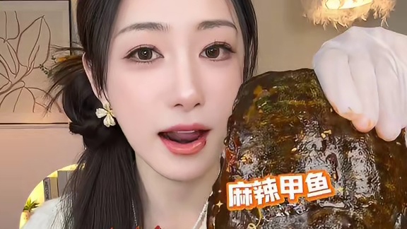 这张嘴跟着我这辈子值了，今日斥巨资吃一顿酱汁满满的豪华辣炒海鲜！