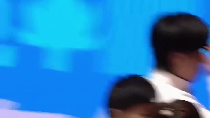 龙队王楚钦带领北京队拿下比赛！赛后的大头牵着龙队的手一起领奖，还被丁宁嘱咐，北京队的氛围和传承真棒啊