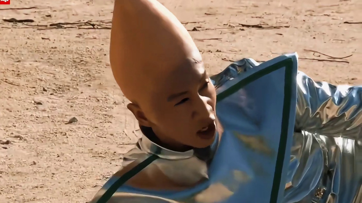 一张权威的脸后面是另一张更权威的脸和八百个心眼的两兄弟  1