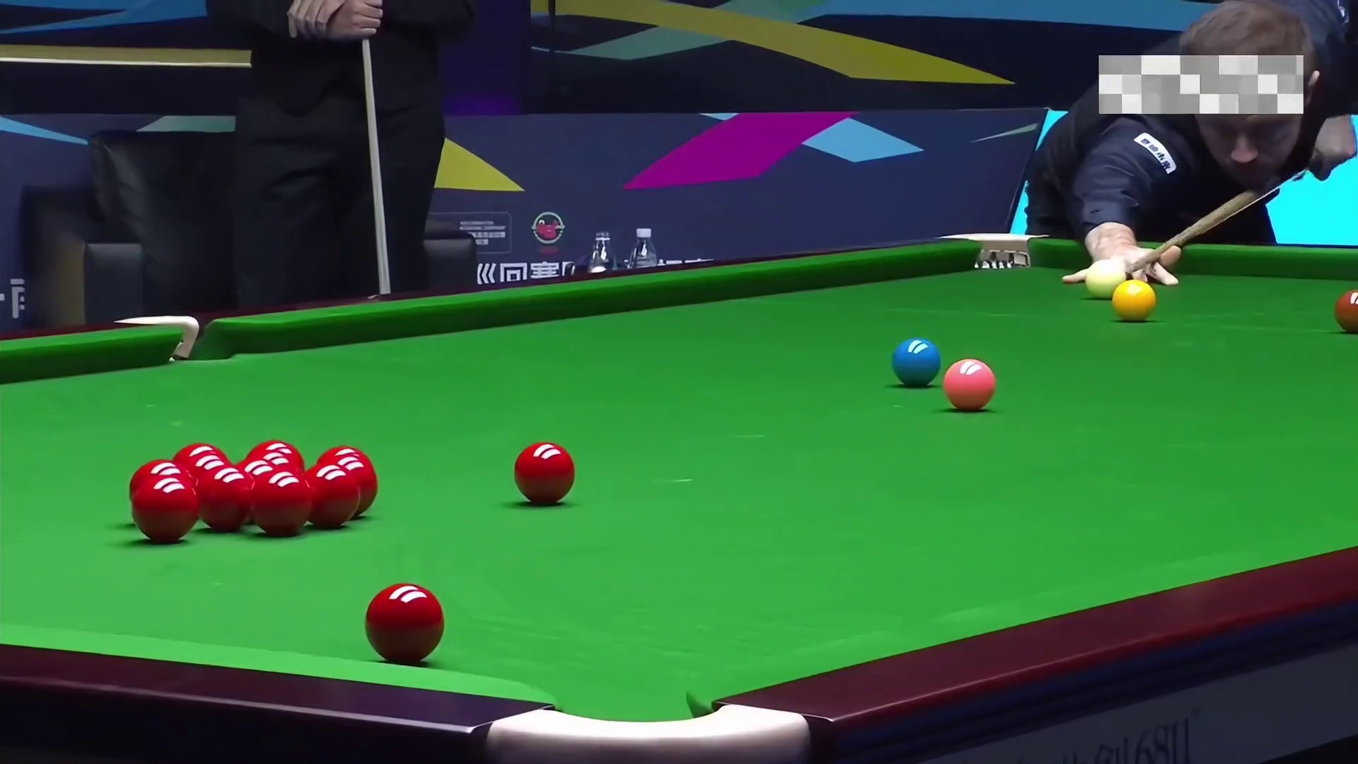 2025世界斯诺克巡回赛国际锦标赛，32进16，奥沙利文vs利索夫斯基，利索夫斯基打出一杆精彩长台！