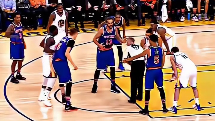 库里教你怎么跳球 太搞笑了