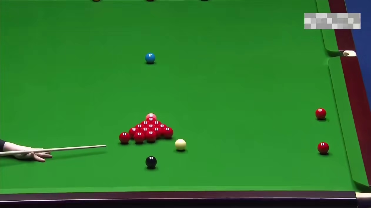 2025斯诺克国际锦标赛半决赛，第一阶段，希金斯对阵马奎尔时打出一杆翻袋！