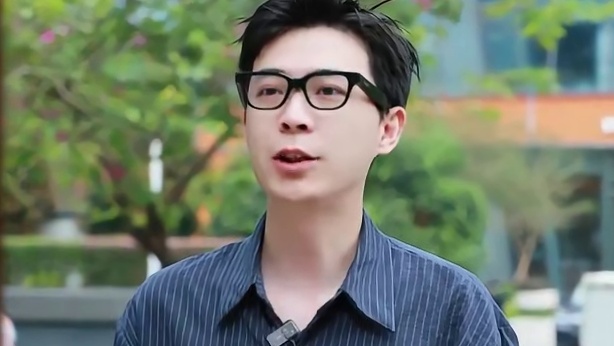 是大脑，是眼镜，更是助理！