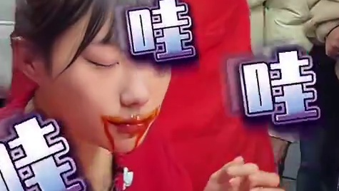 嗦粉一姐吴半饱轻松拿走5000元现金