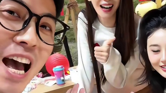 成都烟火美食市集，好吃好玩又好逛。