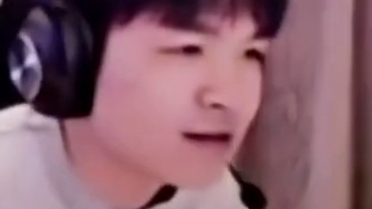 “感觉对面四个挂”