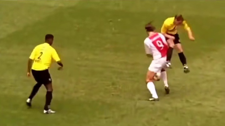 再带下去摄像头都看不到了#足球