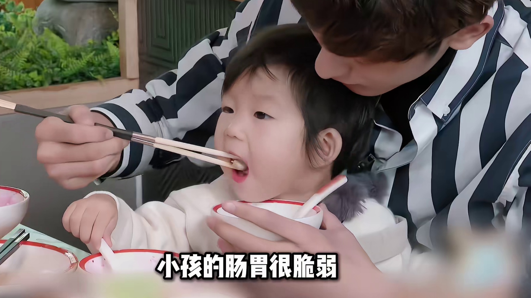 21岁不靠谱哥哥带娃的一天