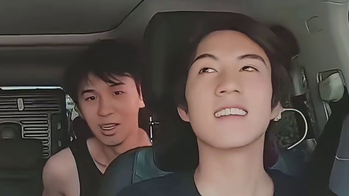 我嘞个满汉全席啊，磕的我满地找牙