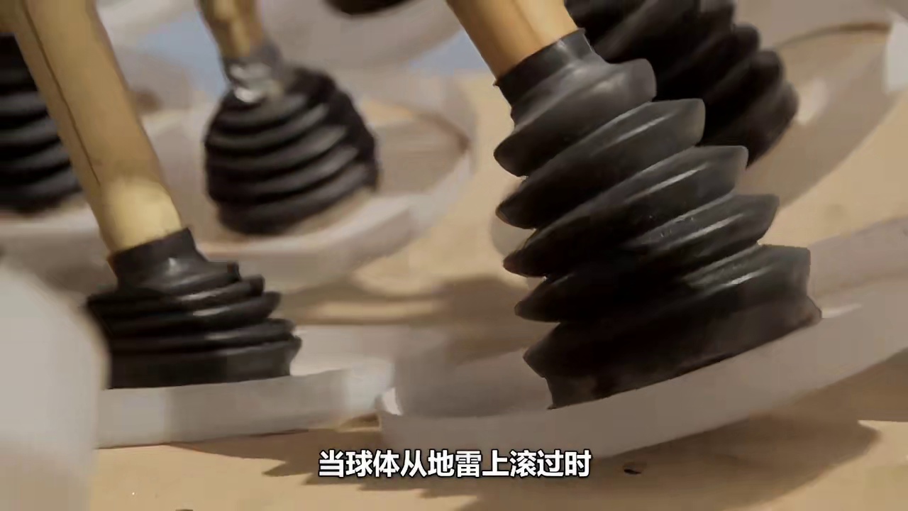 发出去的炮弹，为什么要拖着一根绳子？多年的疑惑解开了