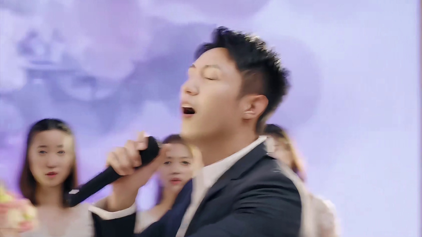 这个笑场不像是演的 #搞笑视频 #灵魂画手 #结局万万没想到