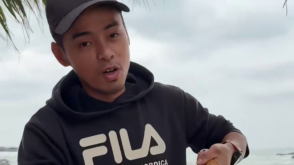 弟弟惦记了好久的大龙虾，今天终于给他安排了，一锅海鲜粥给他香迷糊了 #