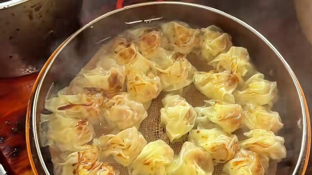 旅途的意义，一半在于美食