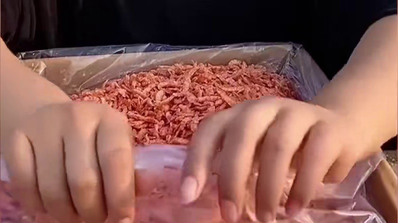 这是真发生在海面上离奇的一幕……