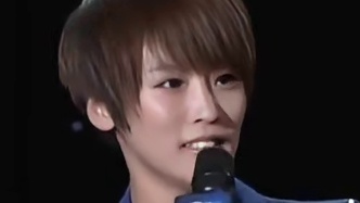 喀麦隆小伙古装扮相，模仿包公形态，跨国演绎尽显别样风采