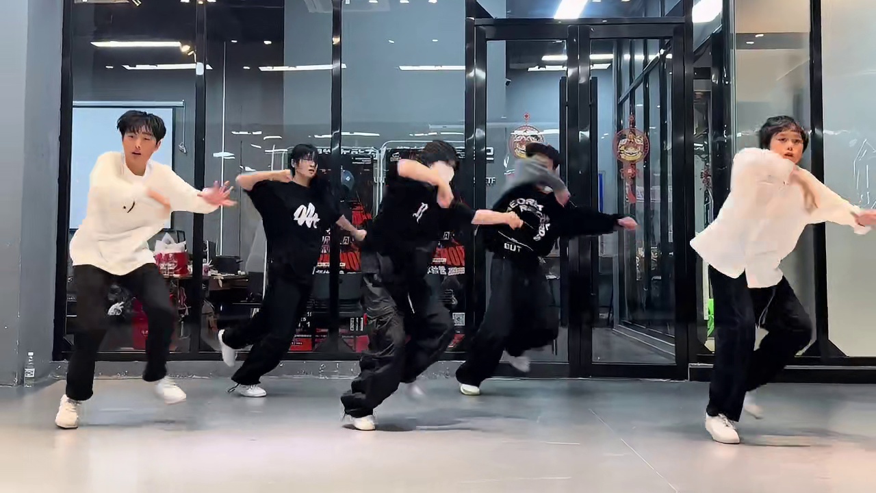 框框跳完整跳下来了