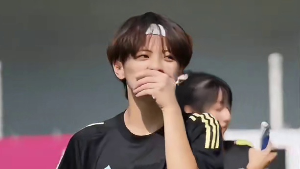 偶像突然出现，心跳直接飙到180#足球