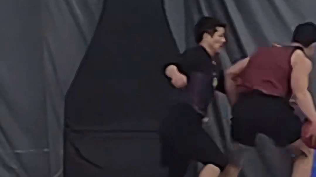 兄弟们，这两个球分别在bo3的后两局，都是双方赛点，且在我最后领先一分时间还有