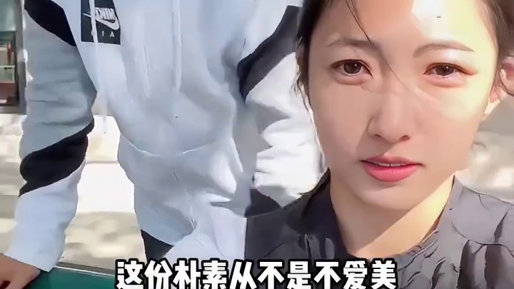 为何刘景扬从不做美甲？直到看见手部特写视频，才懂是我格局小了