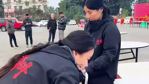 11月24日，就在明天，彬彬车行15周年庆坝坝宴，胖妹全程在现场请大家吃面！