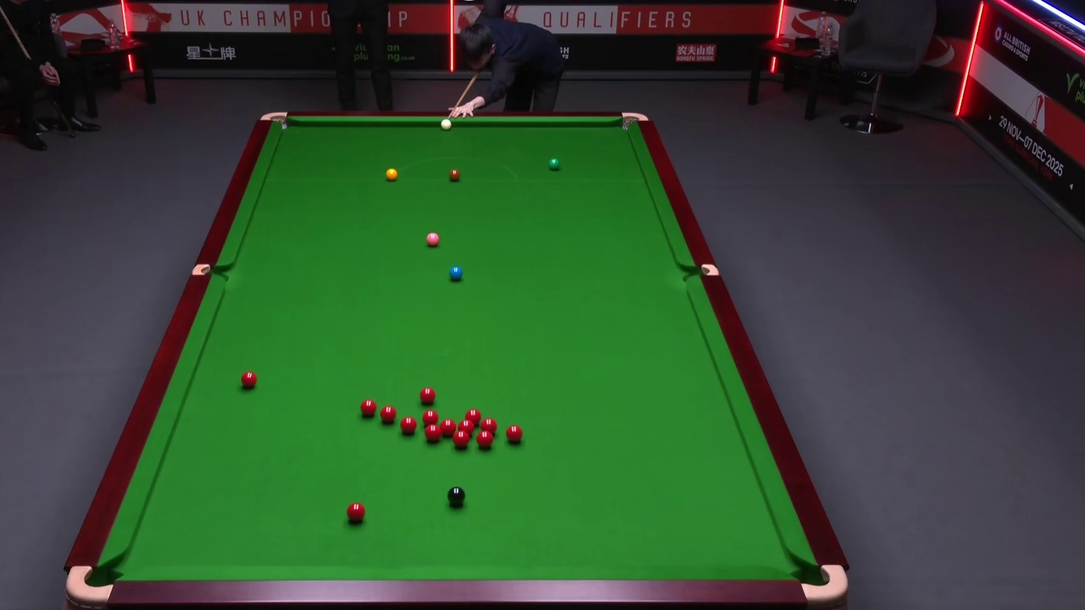 2025斯诺克英国锦标赛：周金豪vs斯坦迪 穆迪
