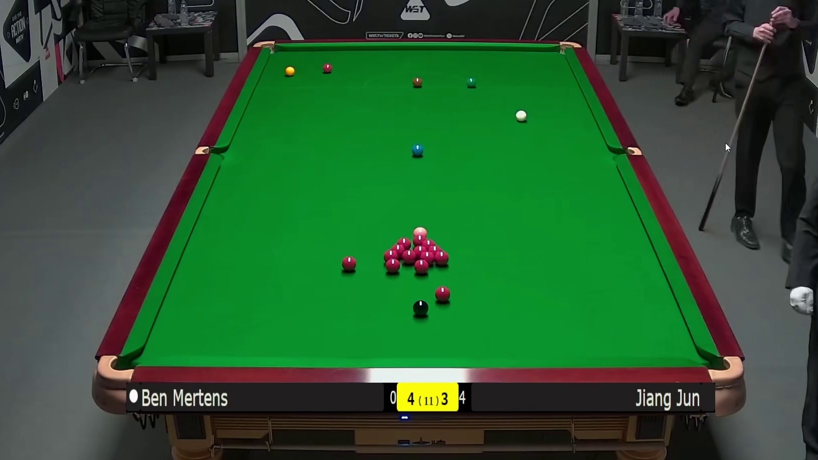 2025斯诺克英国锦标赛：江俊VS莫滕斯