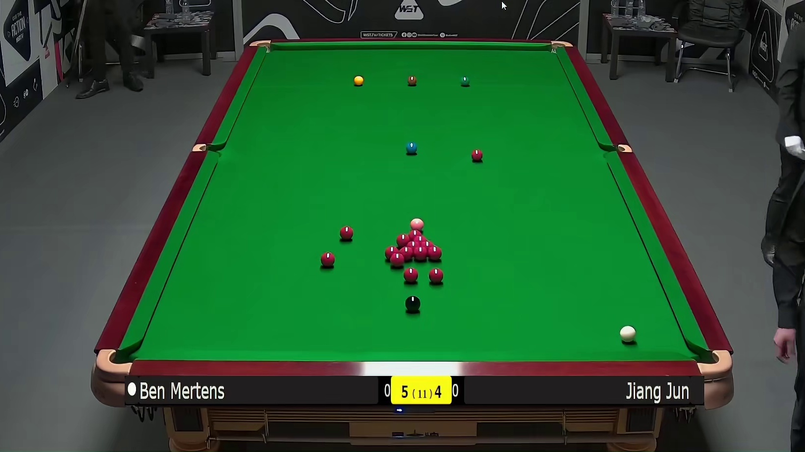 2025斯诺克英国锦标赛：江俊VS莫滕斯