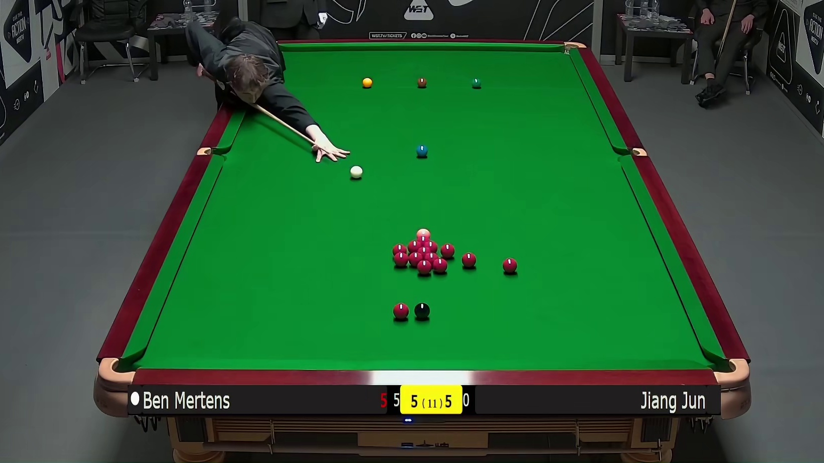 2025斯诺克英国锦标赛：江俊VS莫滕斯