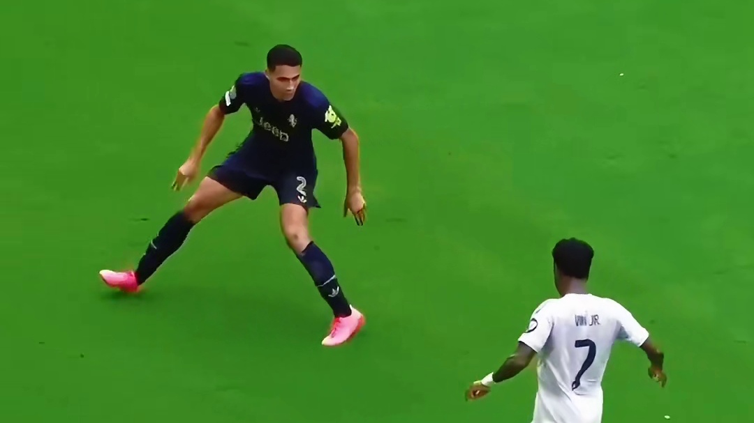 边路选手需掌握的假动作技巧