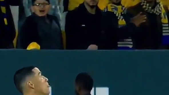 c罗40岁了，他还是能飞！