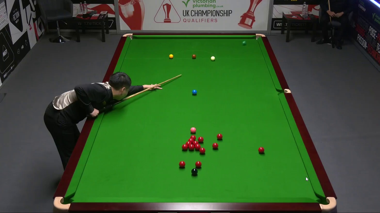 2025斯诺克英国锦标赛：周跃龙vs傅家俊