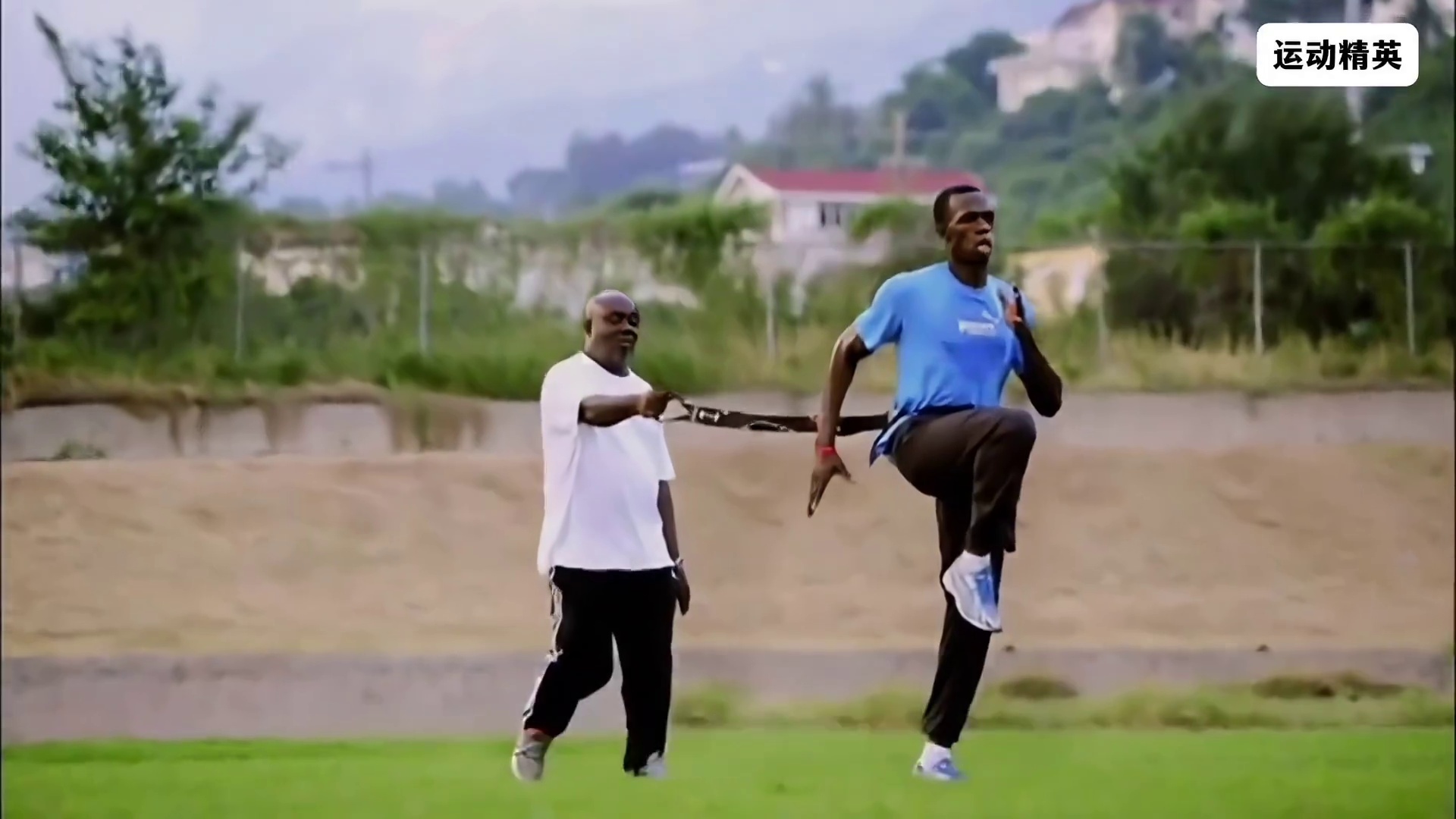 他真的是在“飞”，而不是在跑！博尔特