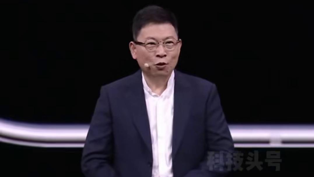 华为 Mate 80系列首发无网通信 救命功能