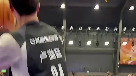 “中国韦德孟铎”VS“耐高五星高中生卢溢廷” 上演了极致的三分绝杀时刻！让人赏心悦目
